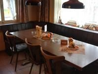 Tisch im Säli